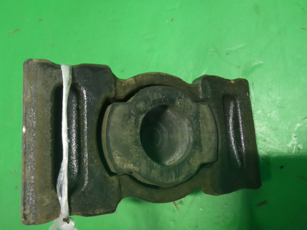 Отбойник передней рессоры