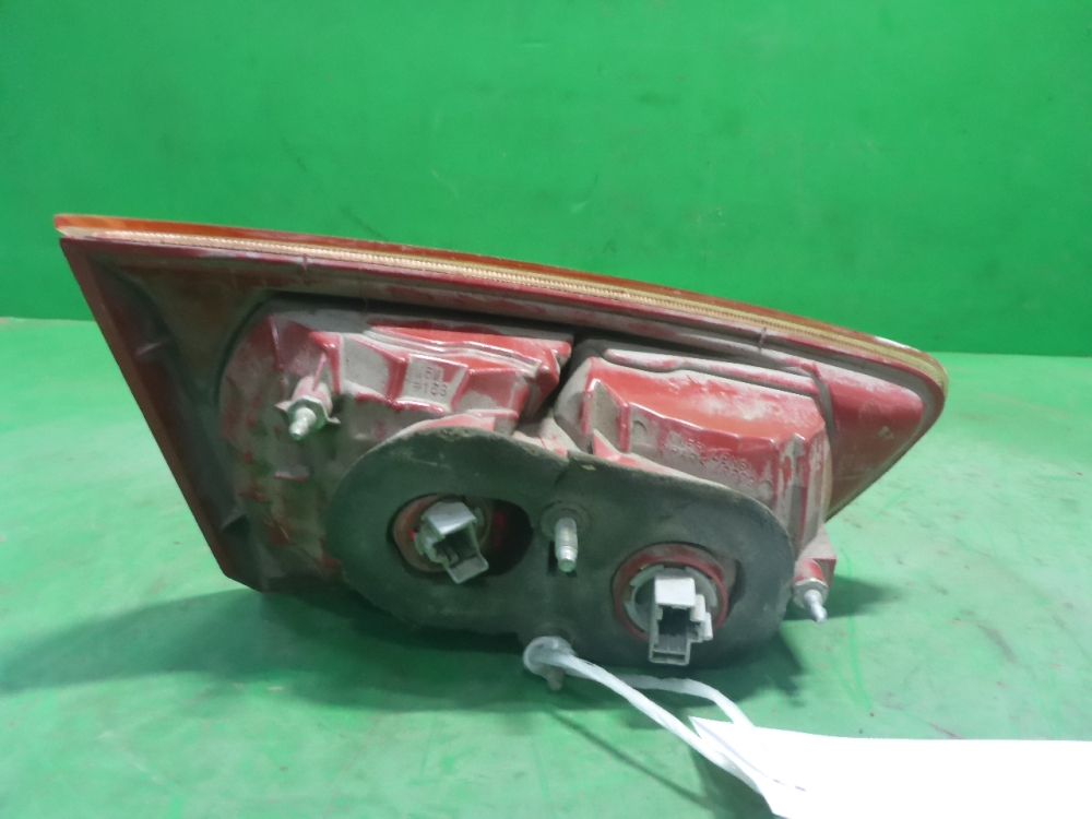 Фонарь задний внутренний правый