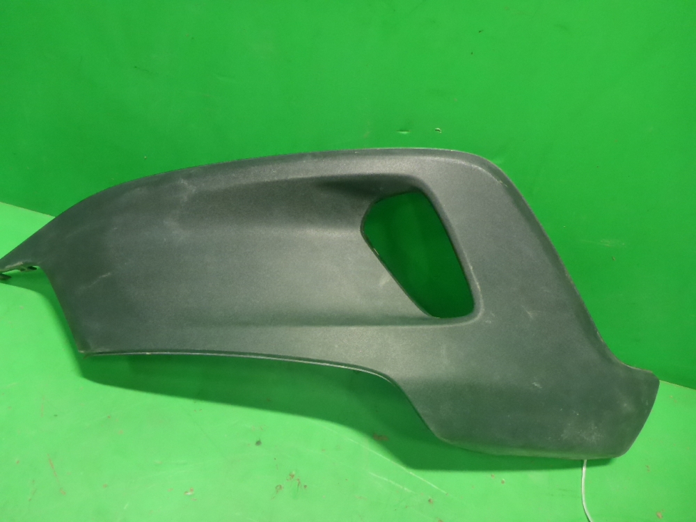 Накладка переднего бампера левая