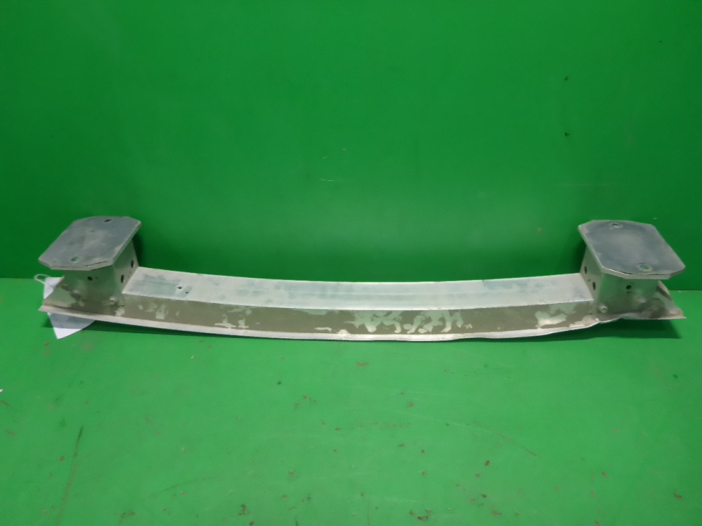 Усилитель заднего бампера