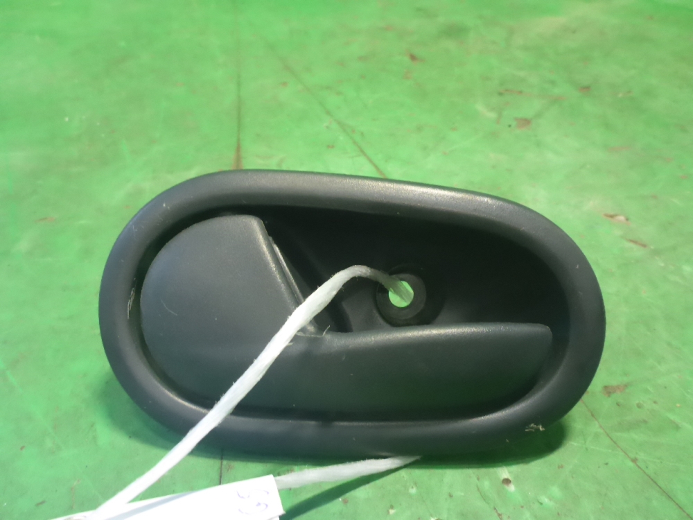 Ручка двери задней внутренняя левая