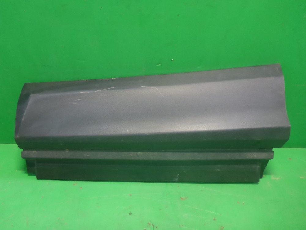 Накладка двери задней левой