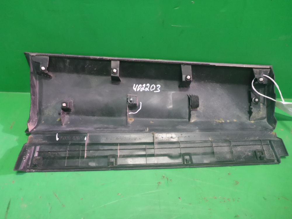 Накладка двери задней левой