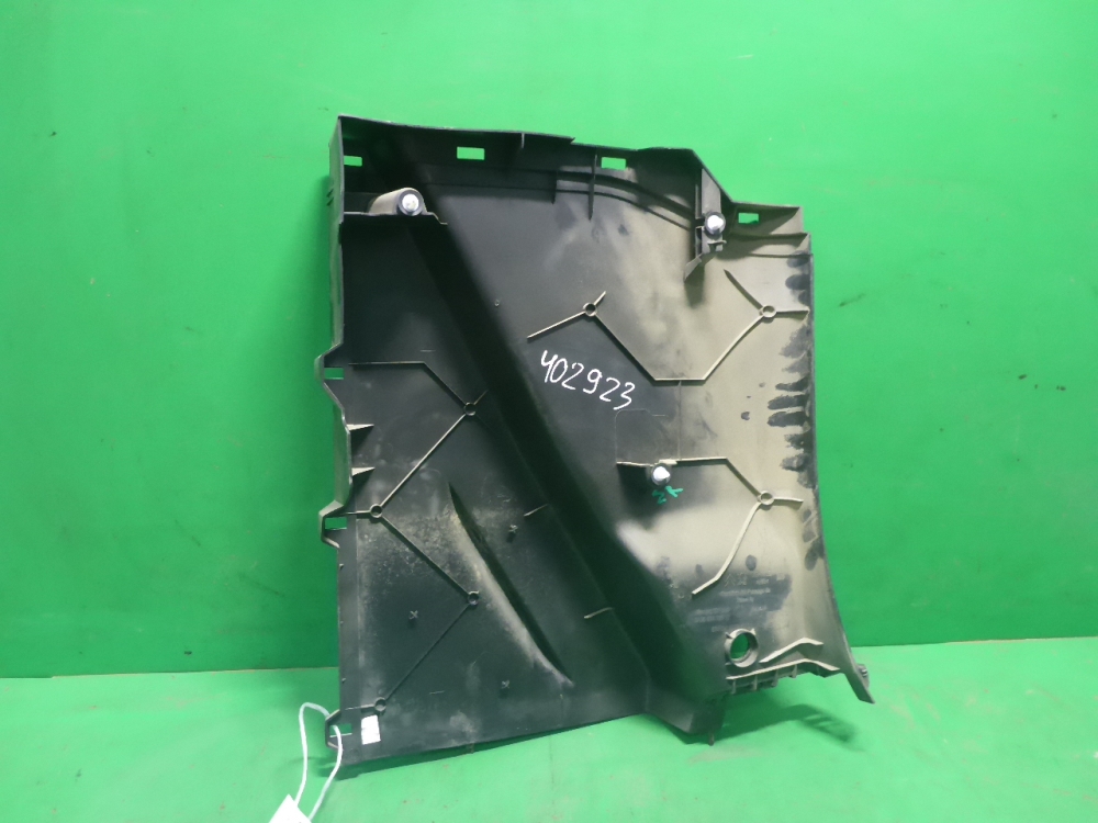 Обшивка багажника