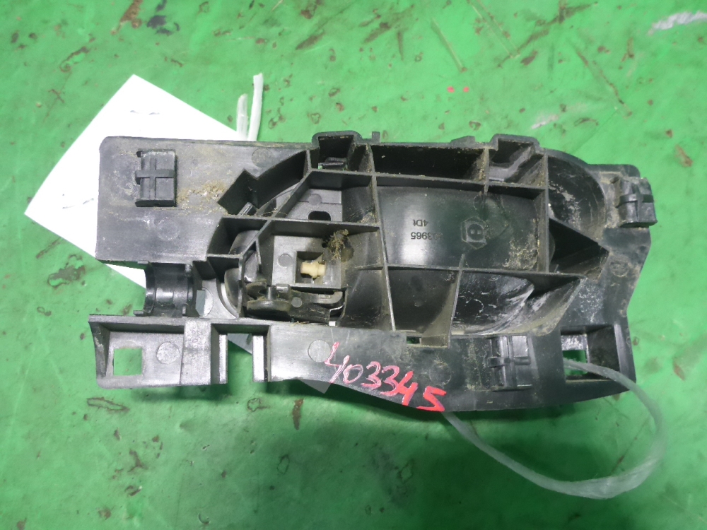 Ручка двери передней внутренняя правая