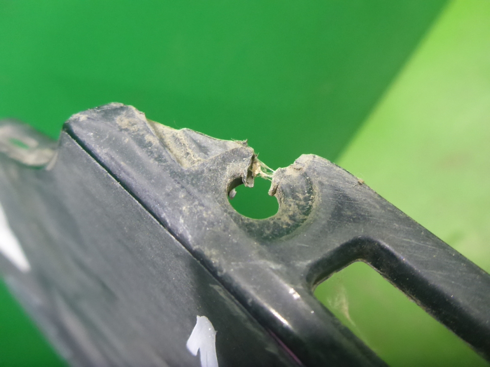 Бампер задний