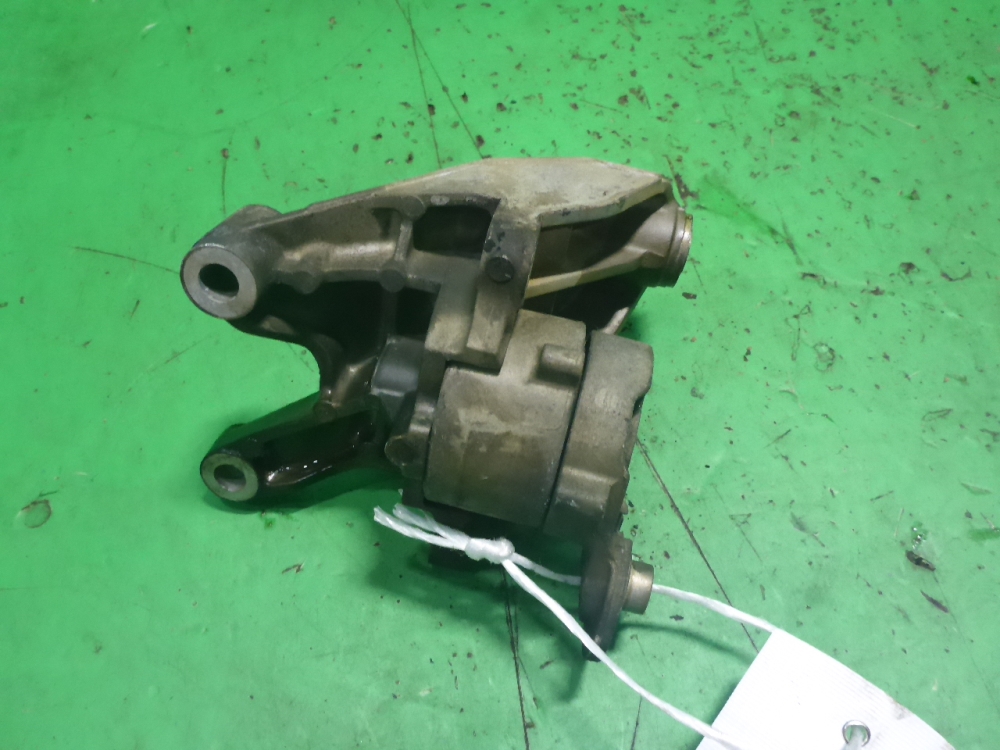 Кронштейн ролика-натяжителя руч. ремня