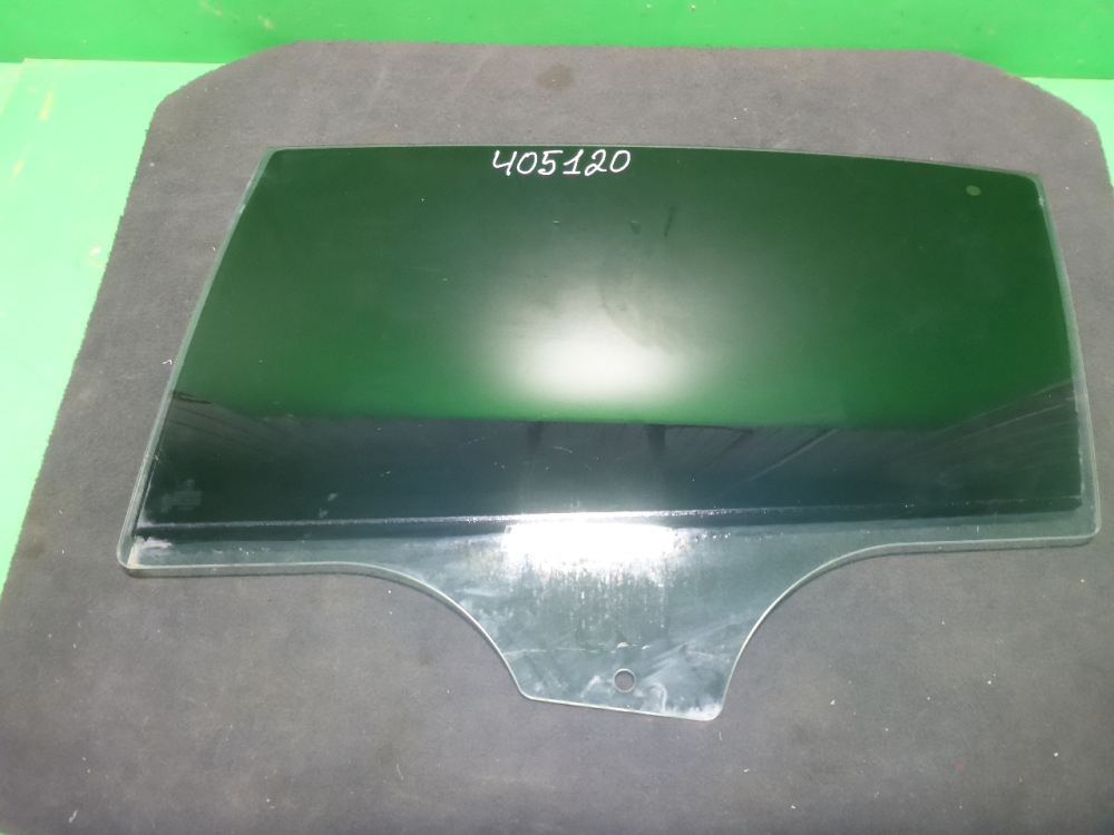 Стекло двери задней левой