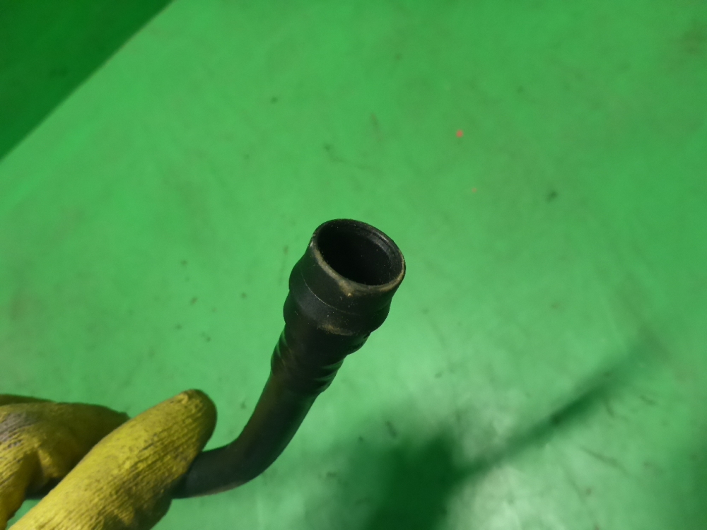 Трубка топливная