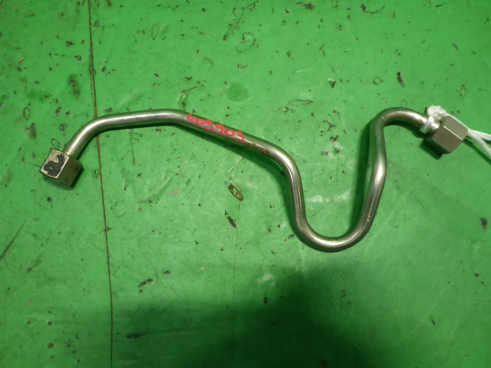 Трубка топливная