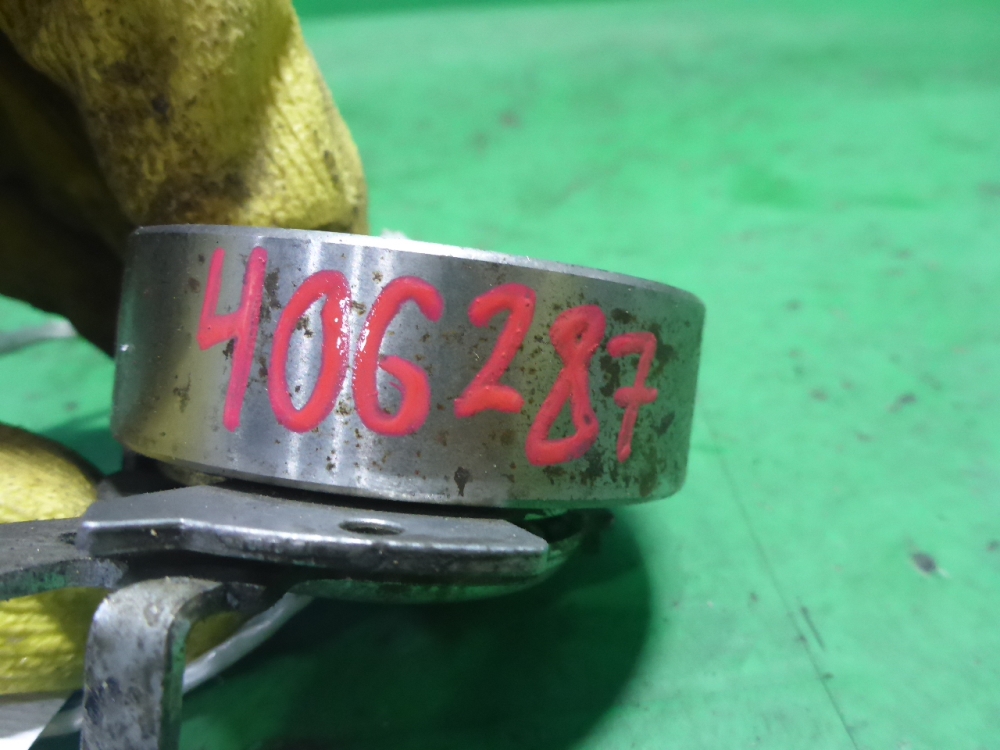 Ролик-натяжитель