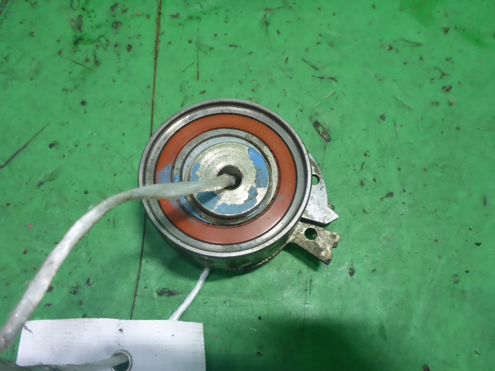 Ролик-натяжитель