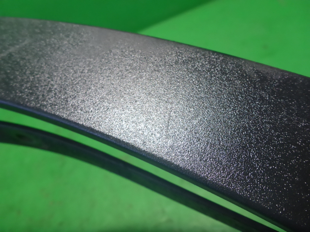 Накладка переднего крыла правого