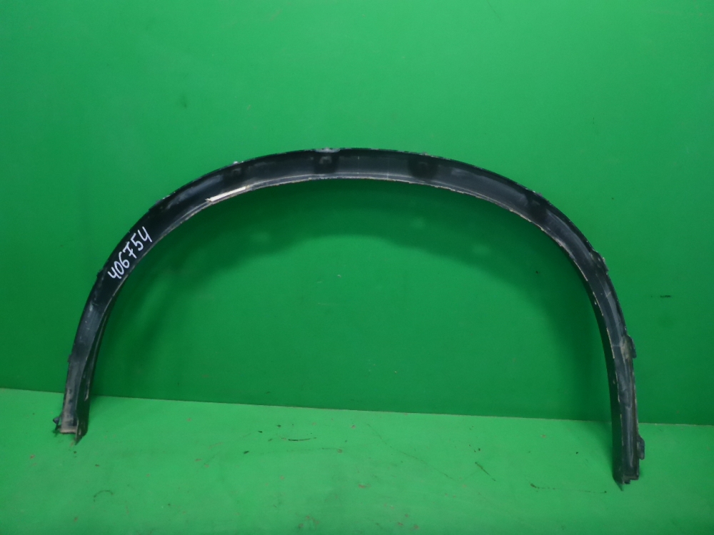 Накладка переднего крыла правого