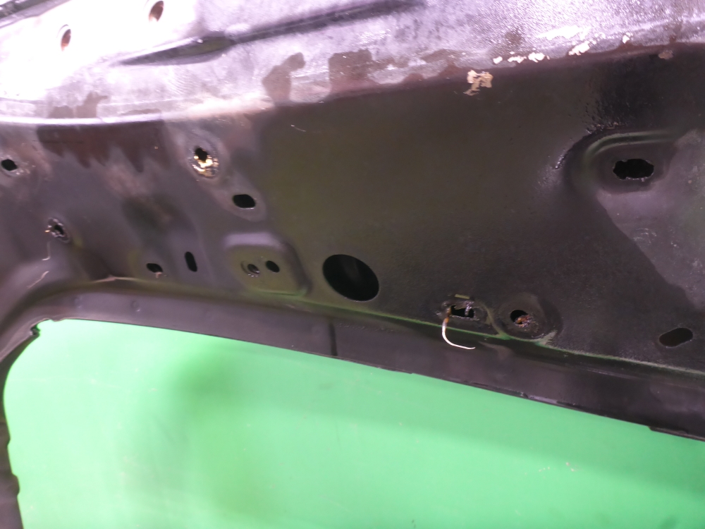 Дверь багажника