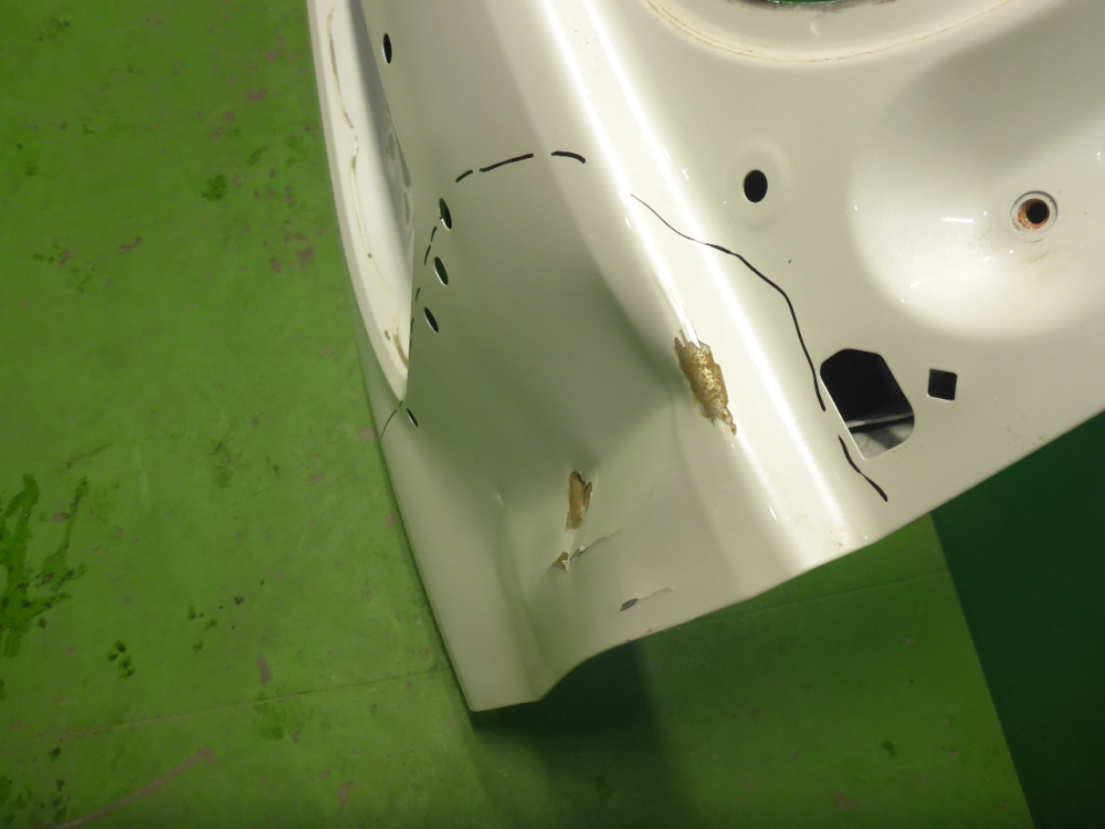 Дверь багажника