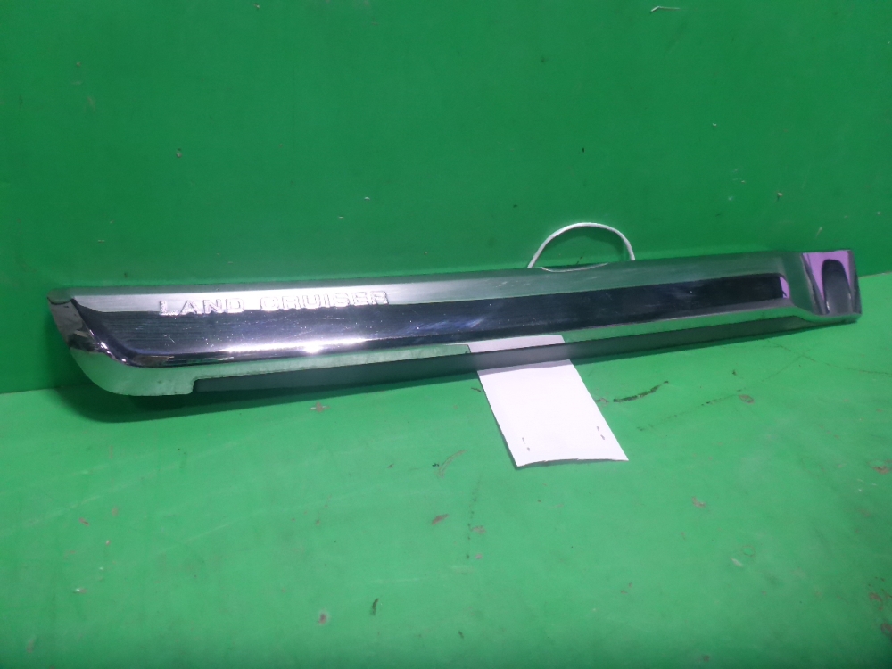 Накладка двери задней правой