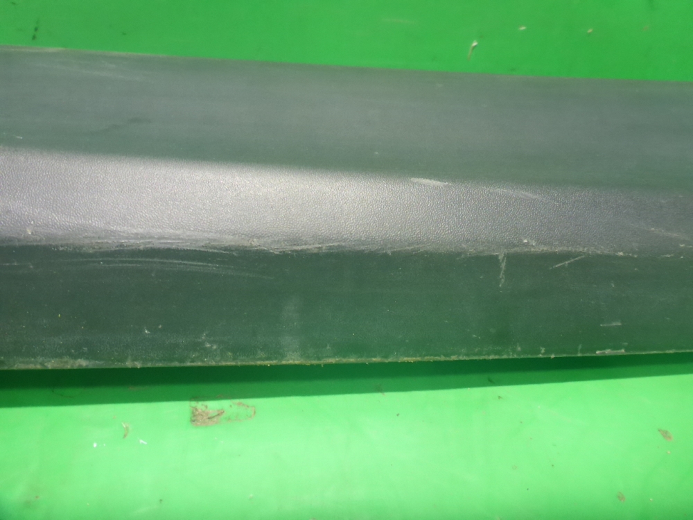 Накладка двери задней правой