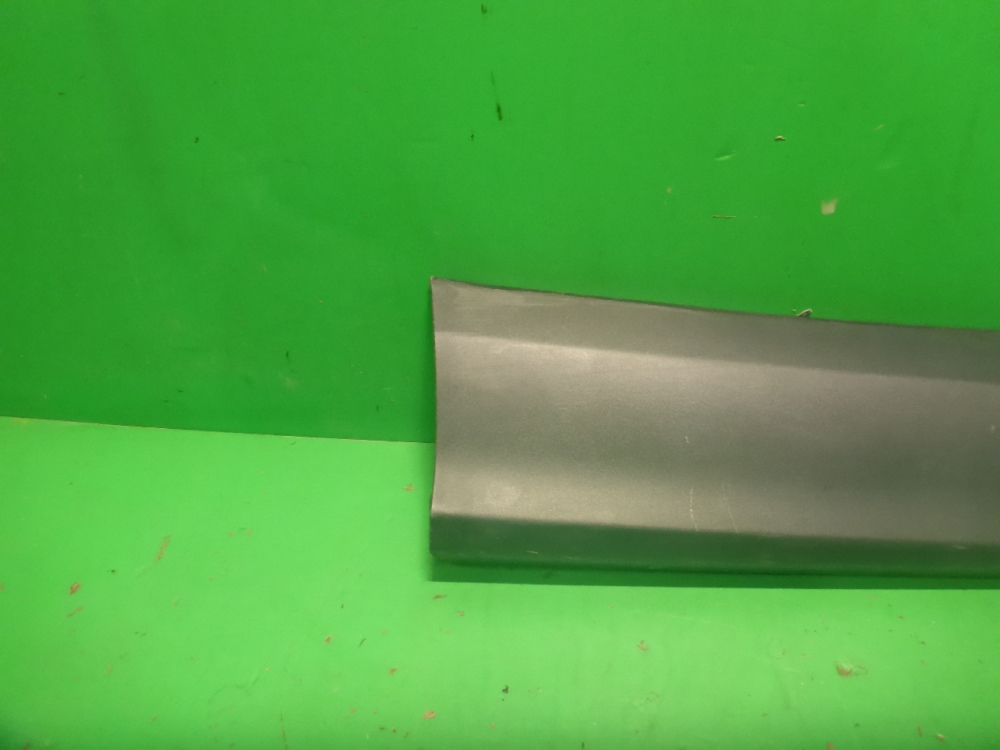 Накладка двери задней правой