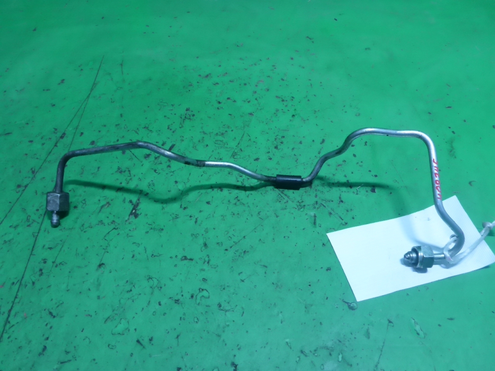 Трубка топливная