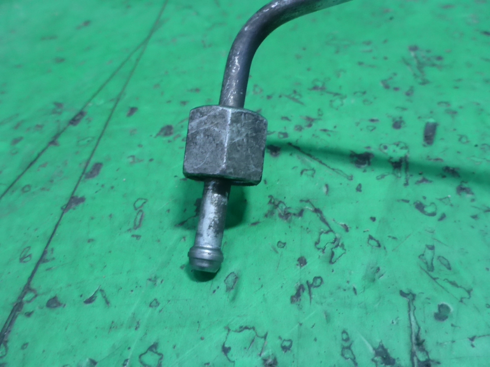 Трубка топливная