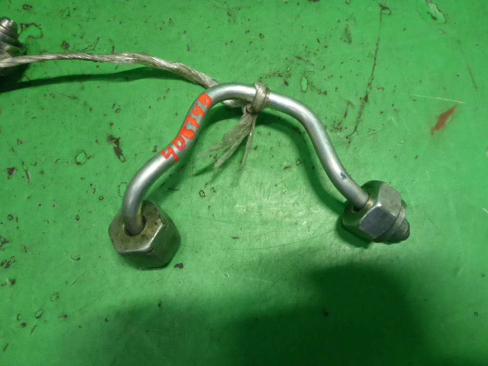 Трубка топливная