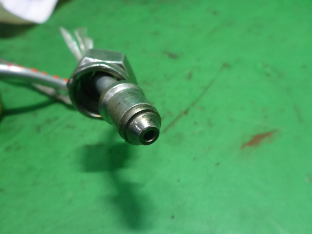 Трубка топливная