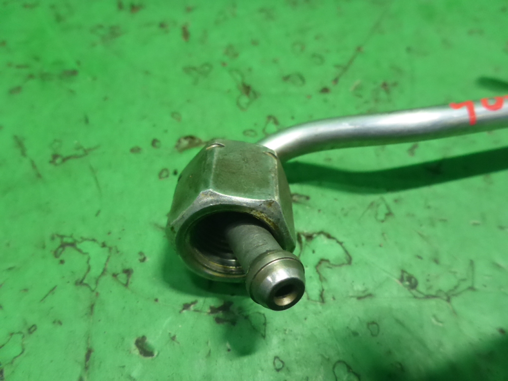 Трубка топливная