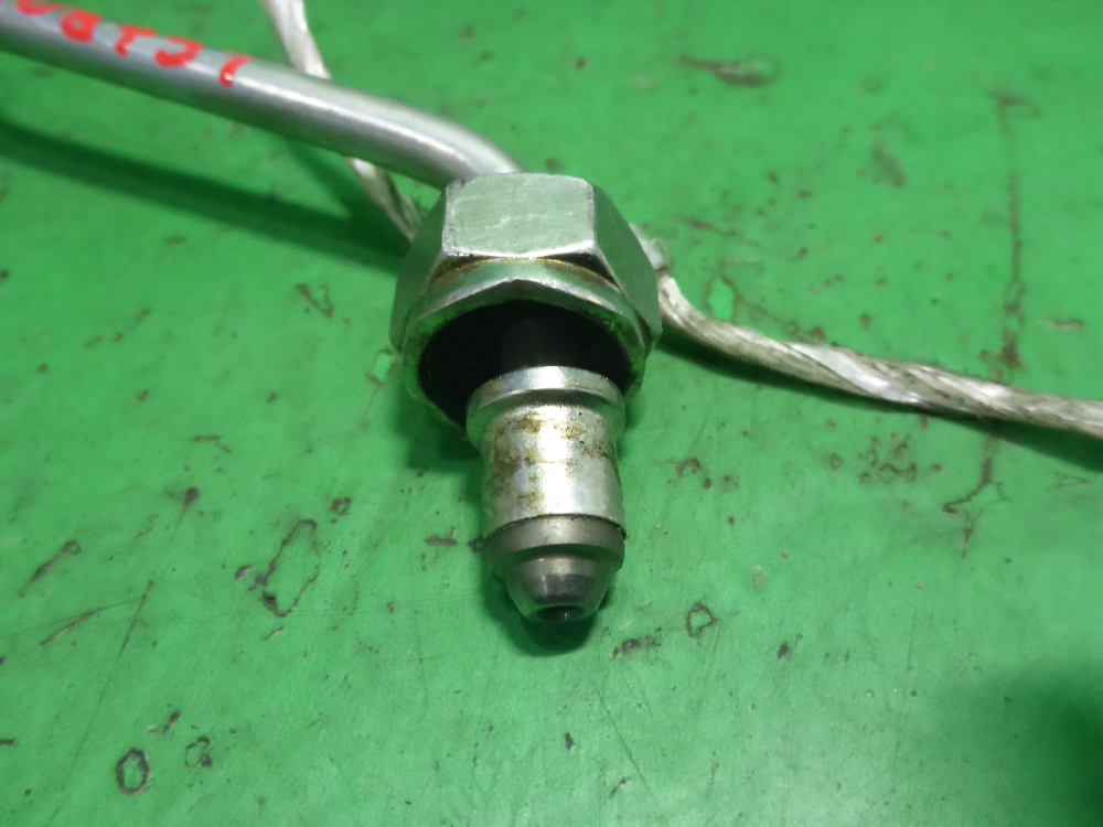 Трубка топливная