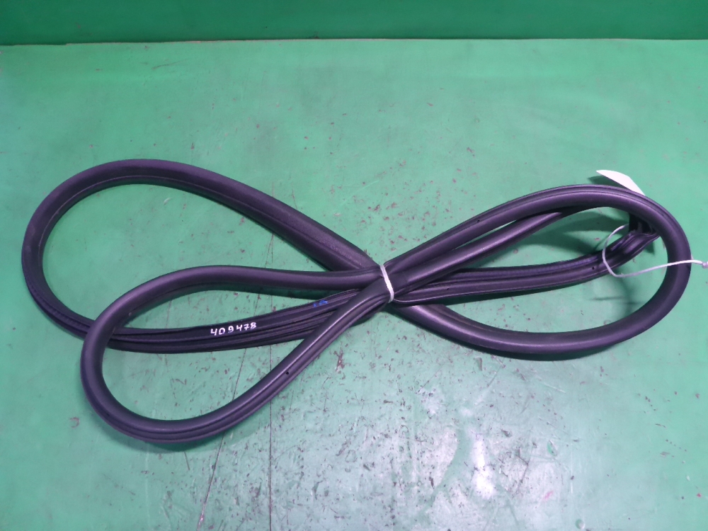 Уплотнитель двери