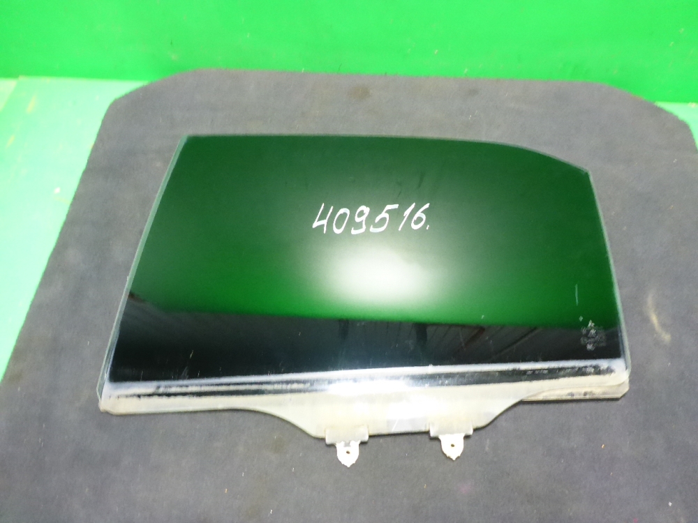 Стекло двери задней левой