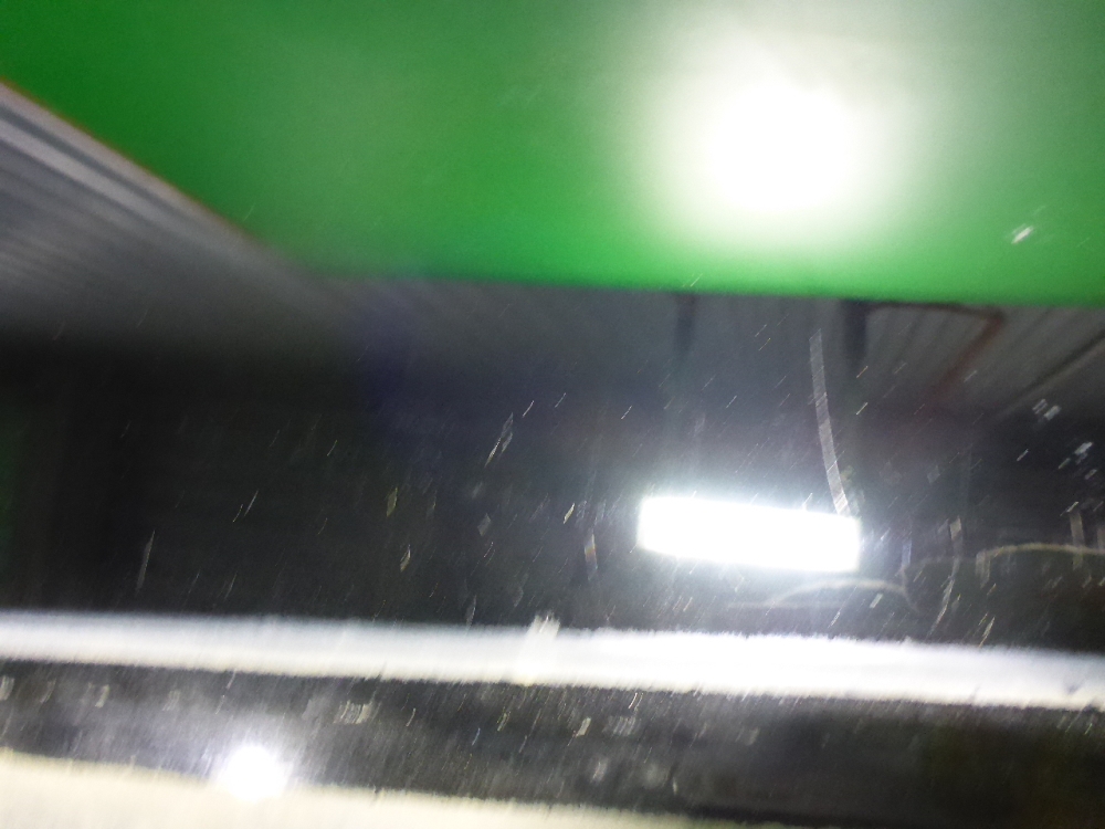 Стекло двери задней левой