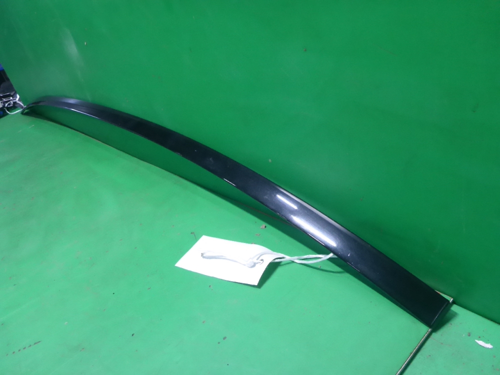 Молдинг крыши левый