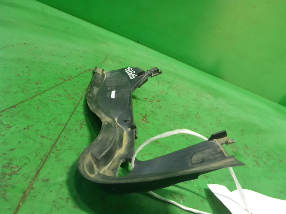 Молдинг лобового стекла