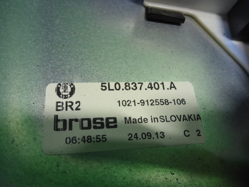 Стеклоподъемник электр. передний левый