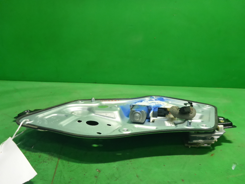 Стеклоподъемник электр. передний левый