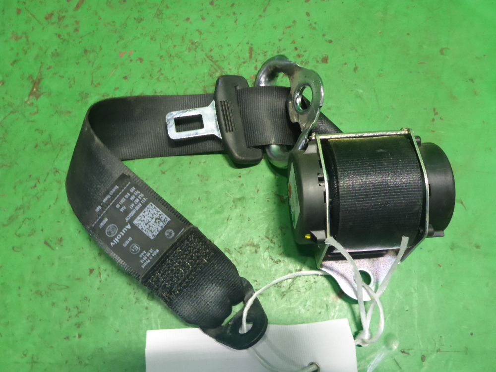 Ремень безопасности