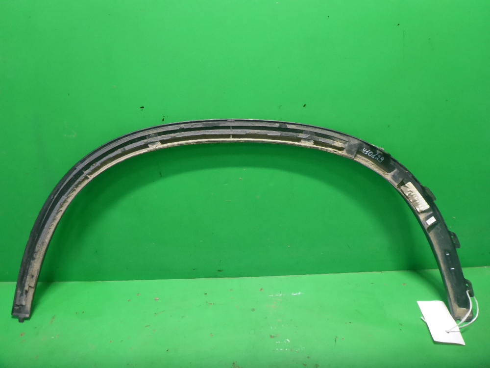 Накладка заднего крыла правого