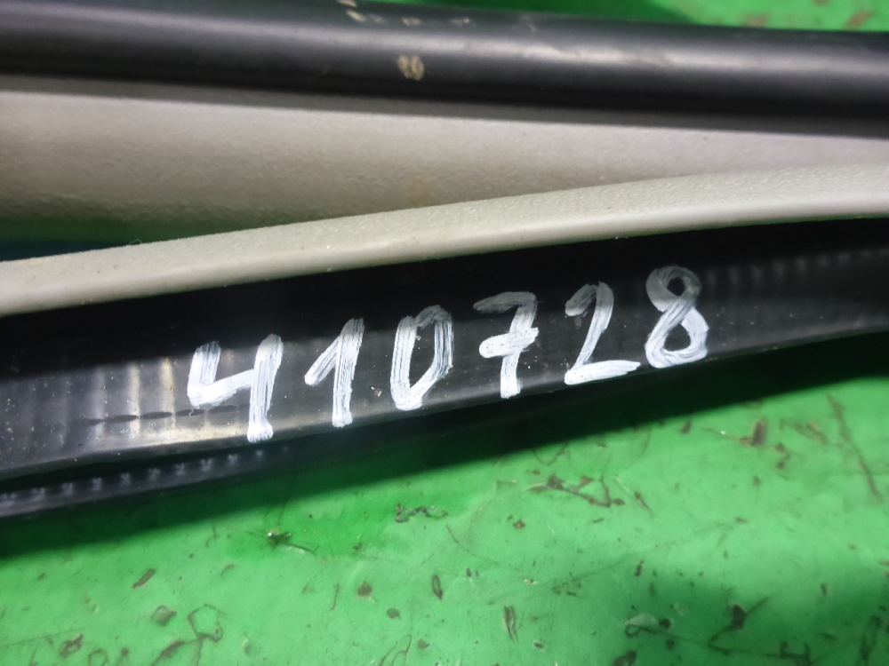 Уплотнитель двери