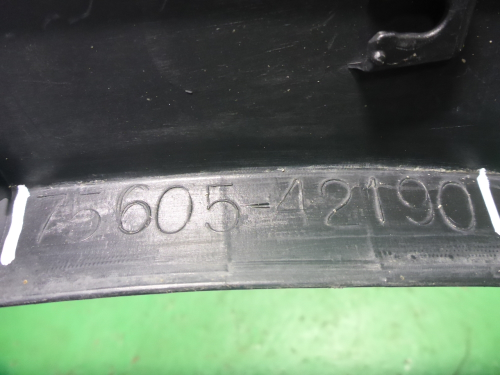 Накладка заднего крыла правого