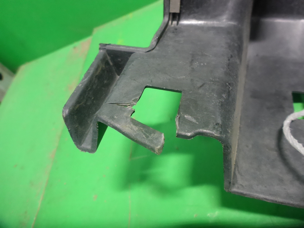 Накладка заднего крыла правого