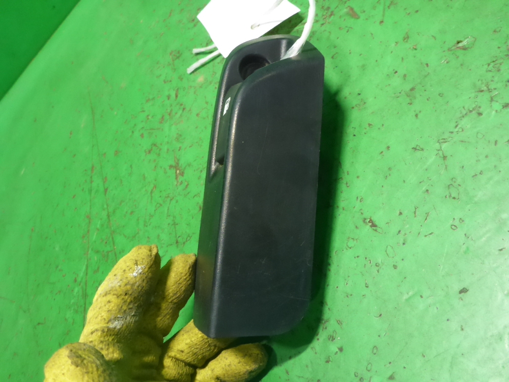 Ручка открывания лючка бензобака