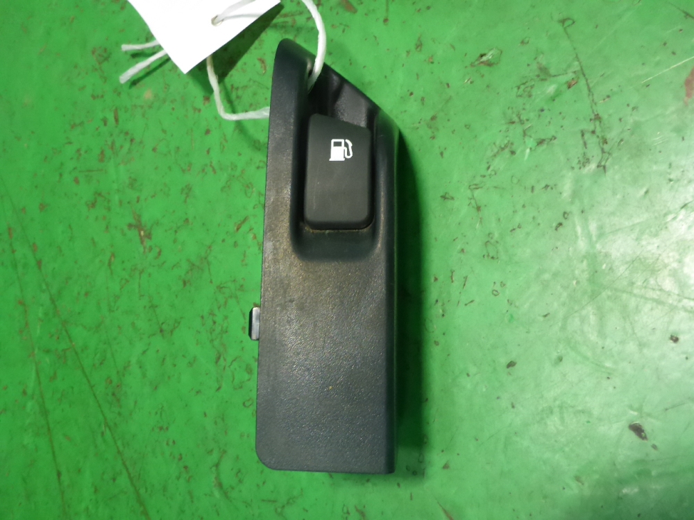 Ручка открывания лючка бензобака