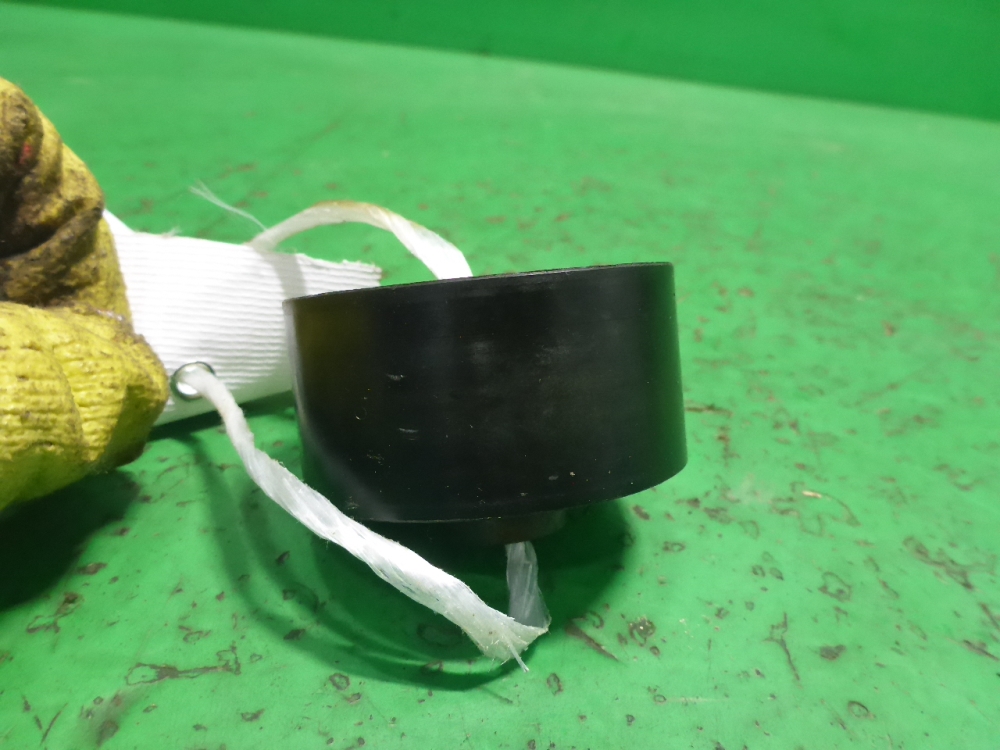 Ролик-натяжитель