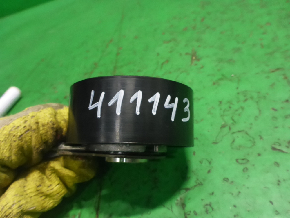 Ролик-натяжитель