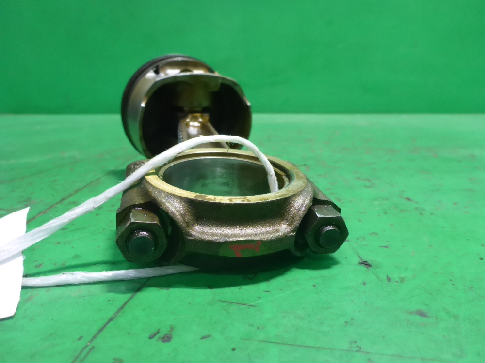 Поршень с шатуном