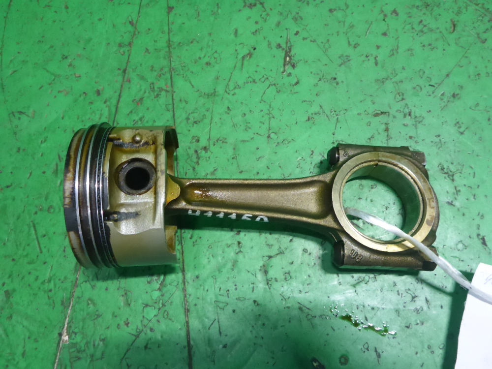 Поршень с шатуном