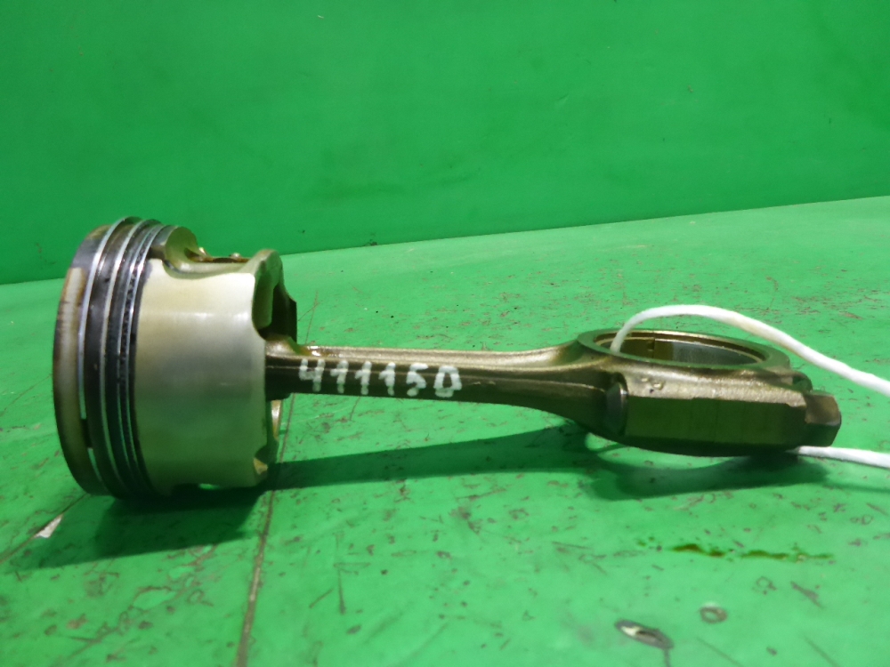 Поршень с шатуном