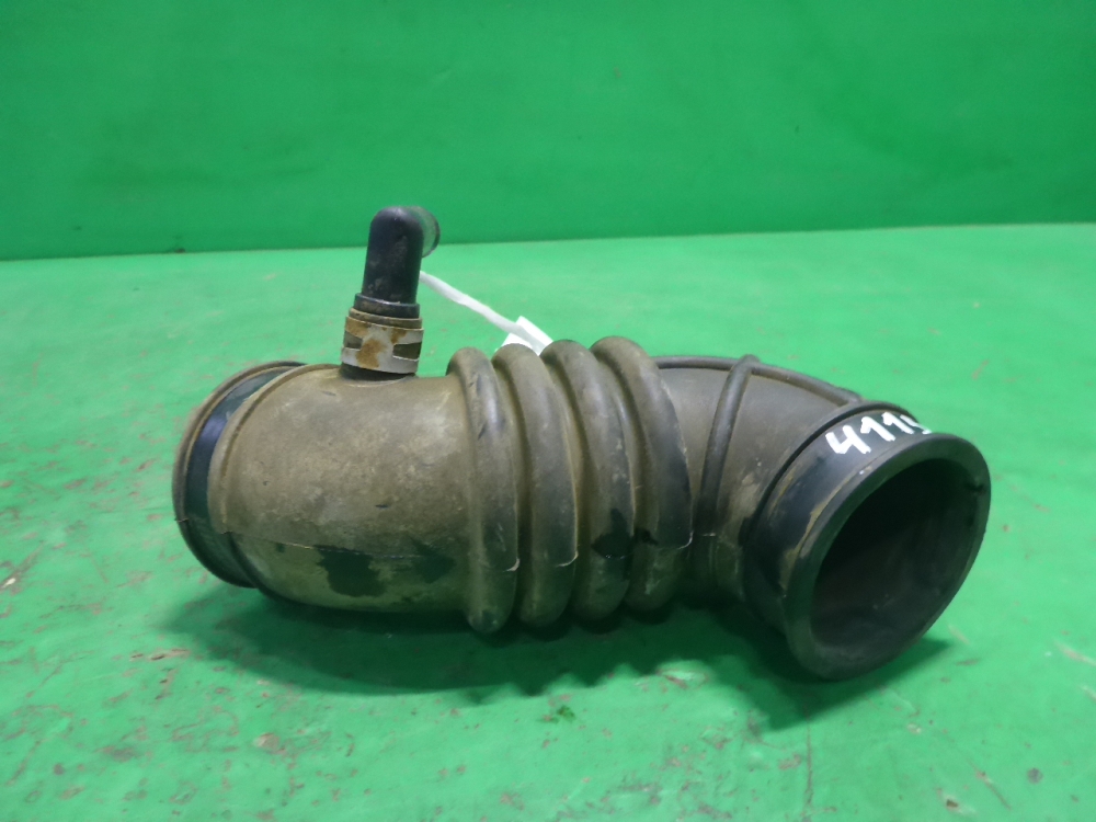 Патрубок воздушного фильтра