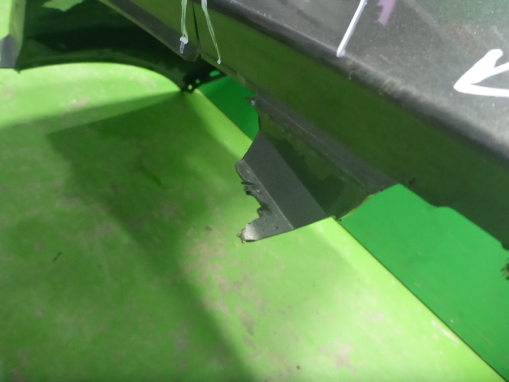 Бампер задний